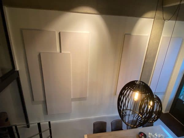 Witte akoestische fotopanelen woning